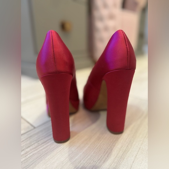 Jessica Simpson Glynis Fuchsia Platform Heels - Picture 6 of 8